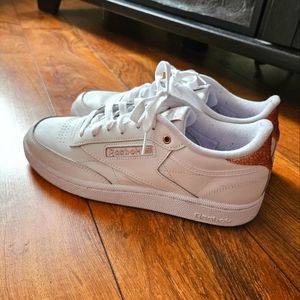 Reebok ladies 8.5 white sneakers rose gold